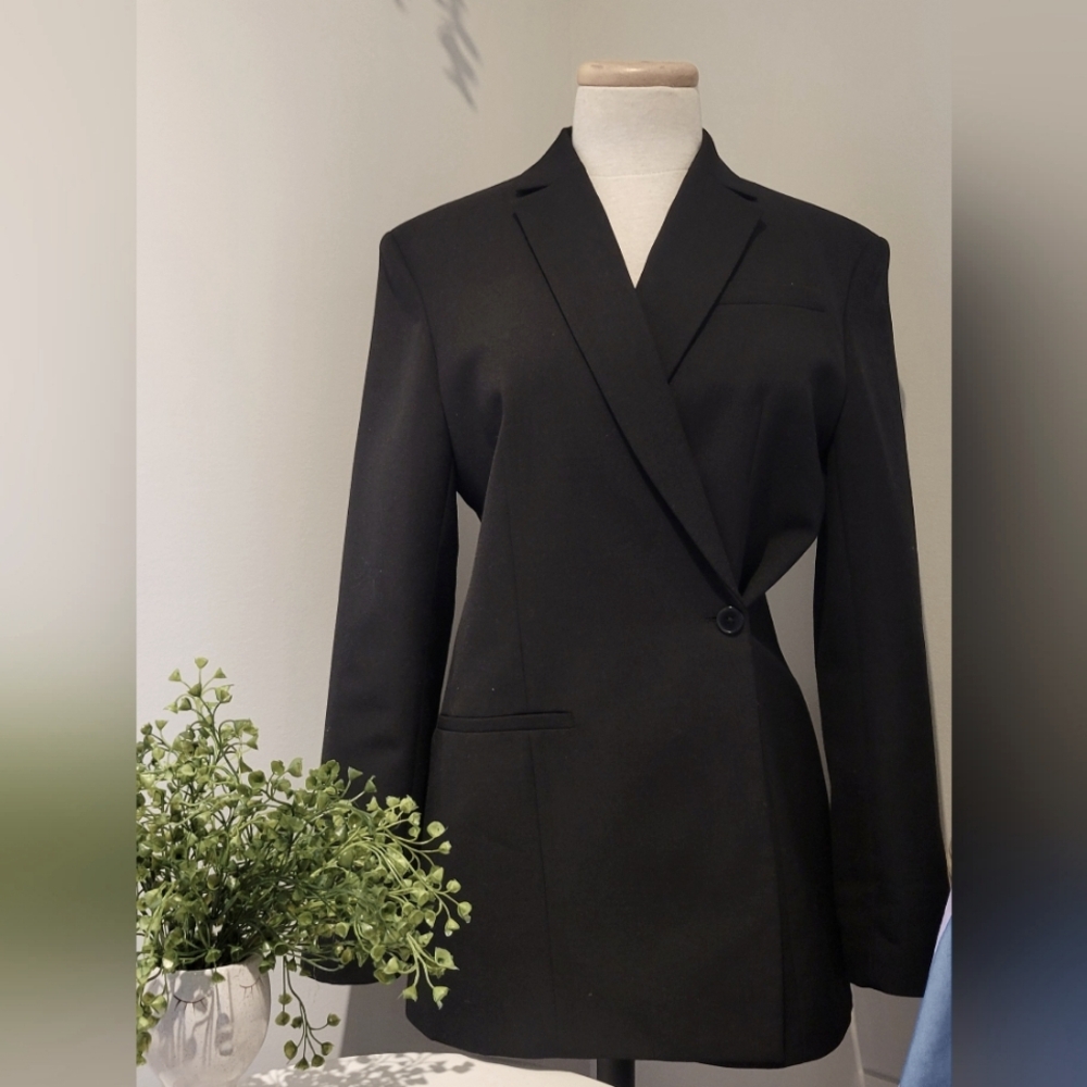 Zara -  Black Blazer S